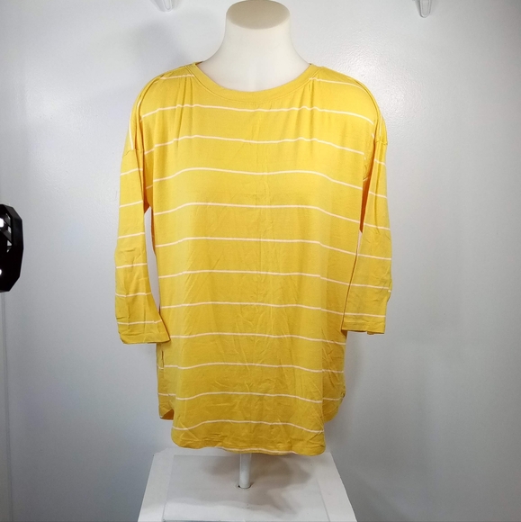 Just Be Women's Top - Picture 9 of 9